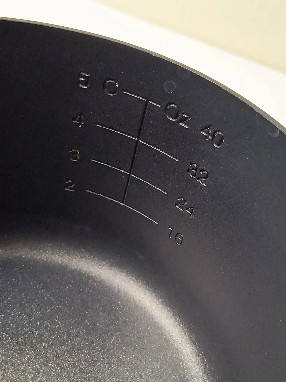 Calphalon 1.5qt/1.4L Black Saucepan with Glass Lid and Stainless Handle
